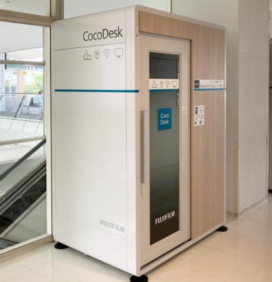 CocoDesk ラゾーナ川崎プラザ Plaza South 4F エスカレーター横
