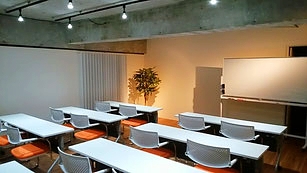 BUSINESS LOUNGE 802