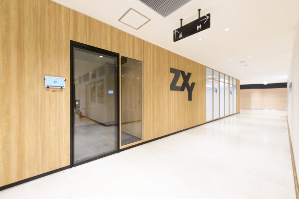 ZXY（ジザイ）川崎東口2