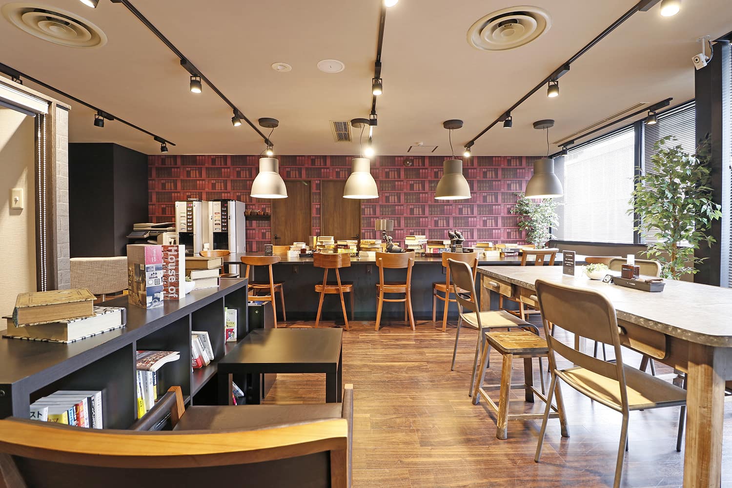 THE HUB新橋WEST