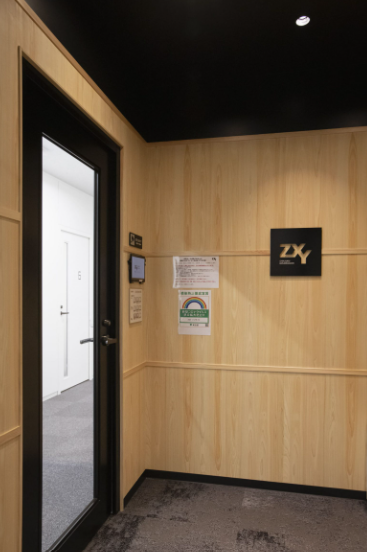 ZXY 新宿南口