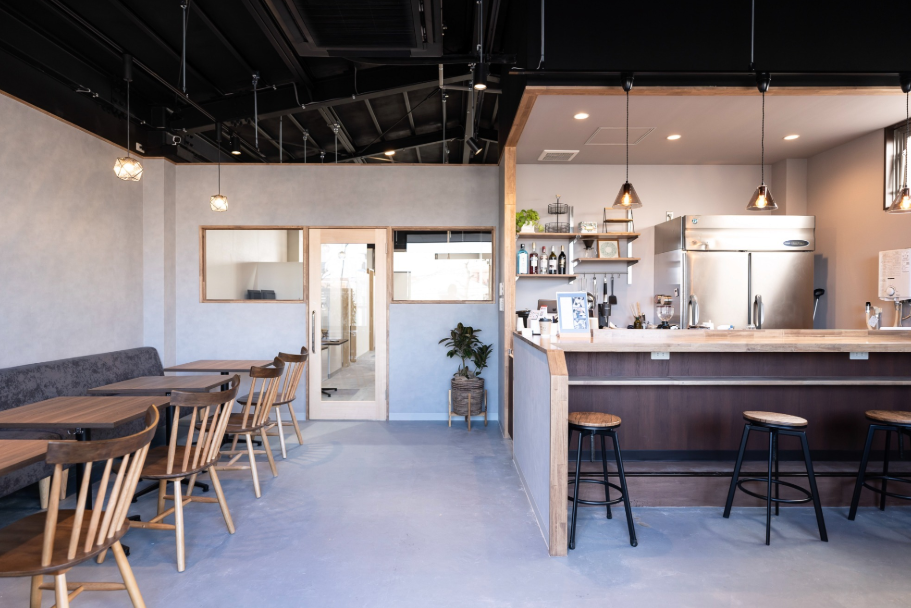 いいオフィス新松戸 by CoworkingSpaceflat CAFE＆Bar