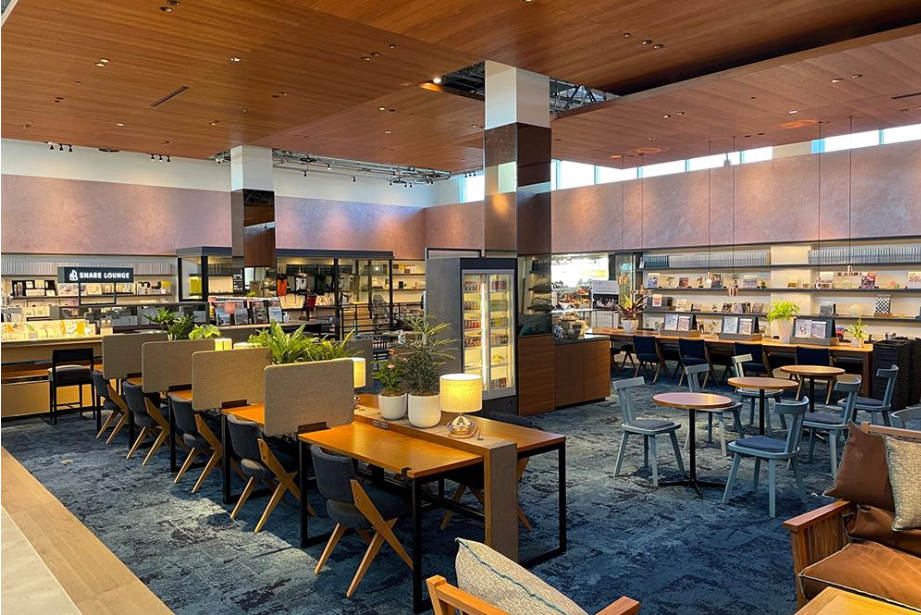 TSUTAYA SHARE LOUNGE湘南T-SITE
