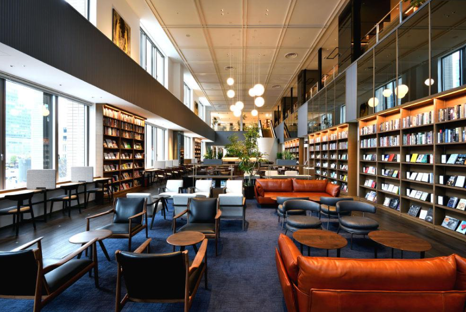 TSUTAYA BOOKSTORE MARUNOUCHi