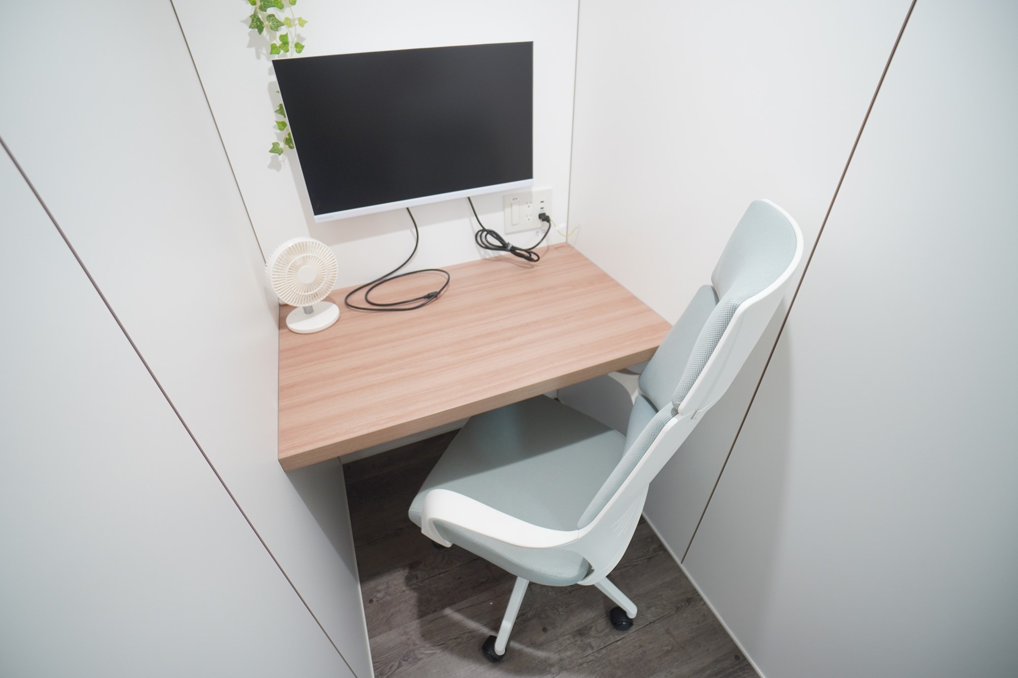 RemoteworkBOX  ヒトリボックス 代々木駅前