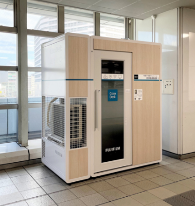 CocoDesk 明治神宮前駅 出口5方面エスカレーター下