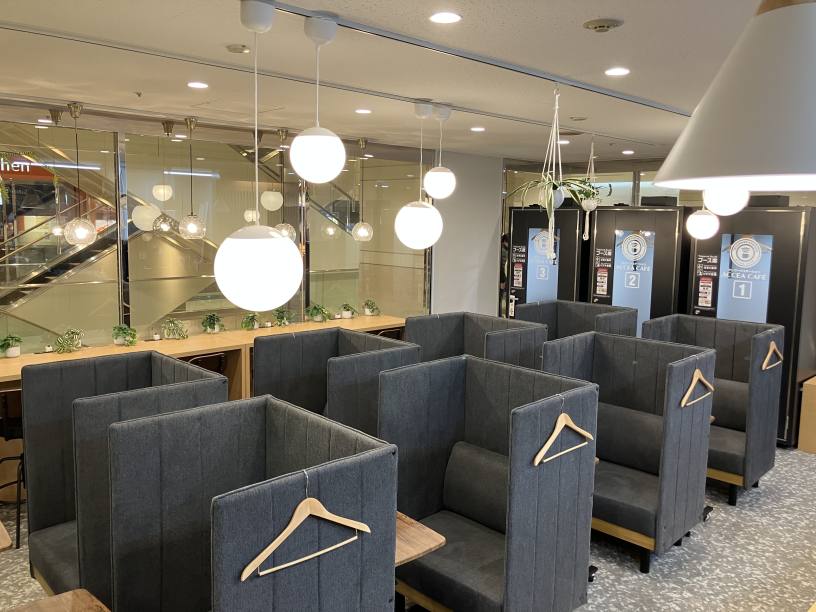 アクセア海浜幕張店 個室ブース2