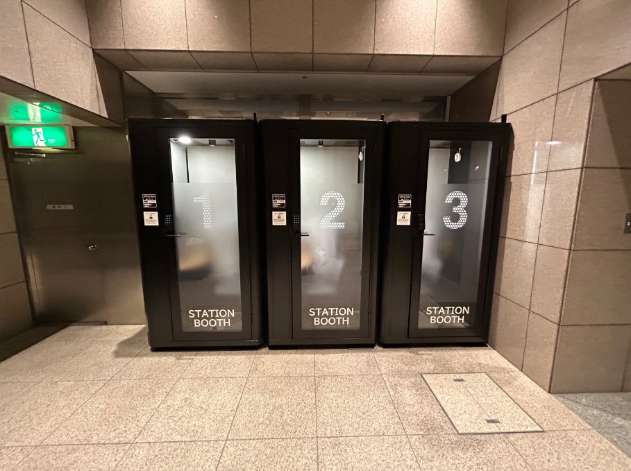 STATION BOOTH 恵比寿駅西口(JR恵比寿ビル1Fエントランス)