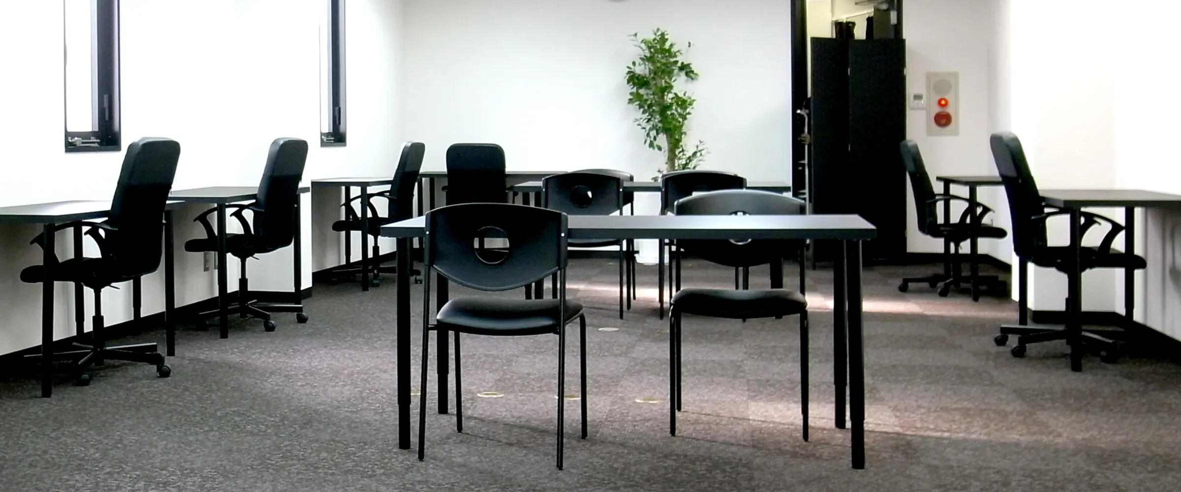 Co-Working Cafe CAN