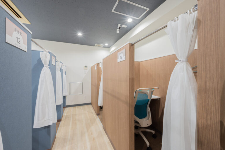 自習室 KAKOI 文京シビックセンター前店