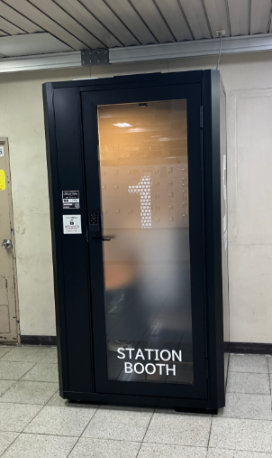 STATION WORK新日本橋駅改札外(出口3付近)